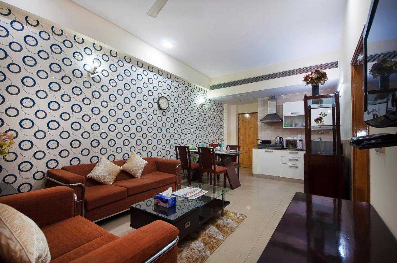 Imperial Apartments Huda City Gurgaon Esterno foto
