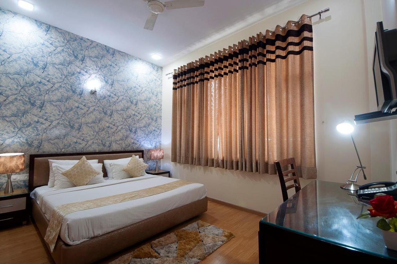 Imperial Apartments Huda City Gurgaon Esterno foto