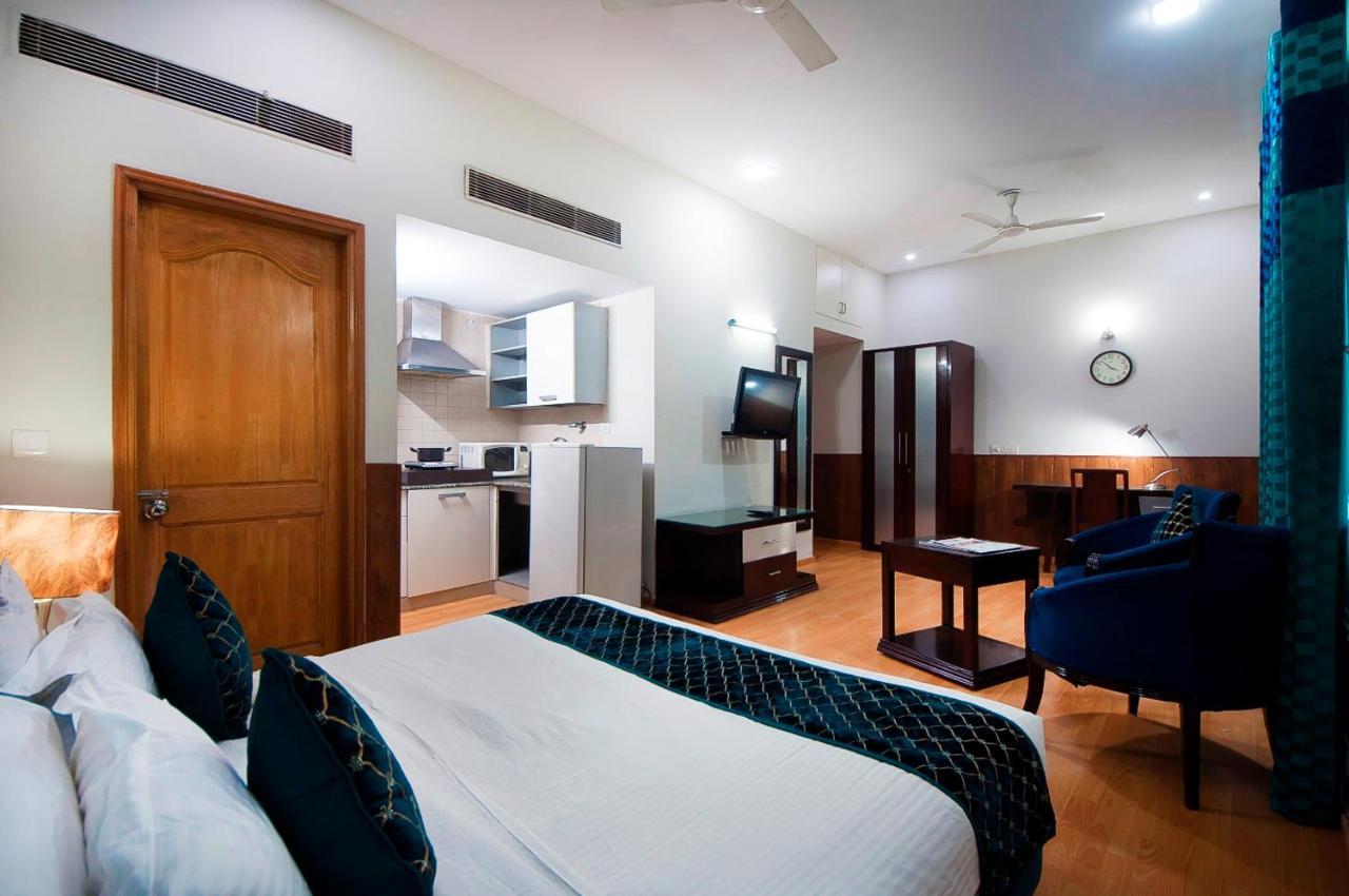 Imperial Apartments Huda City Gurgaon Esterno foto
