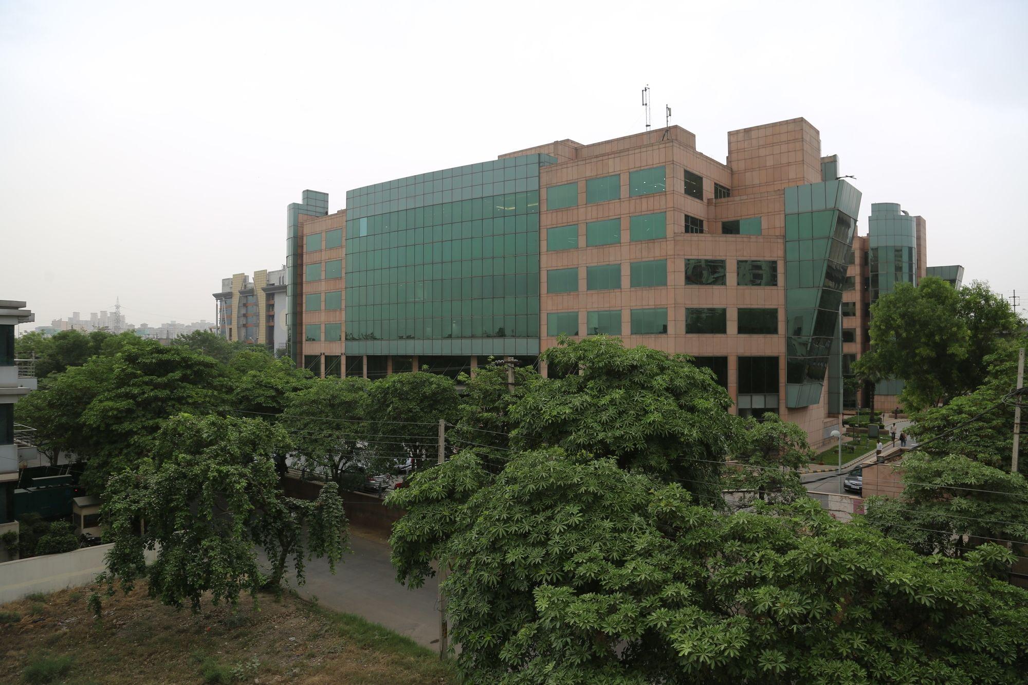 Imperial Apartments Huda City Gurgaon Esterno foto